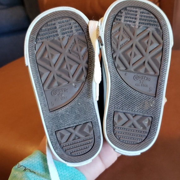 Converse Chuck Taylors - Picture 2 of 4